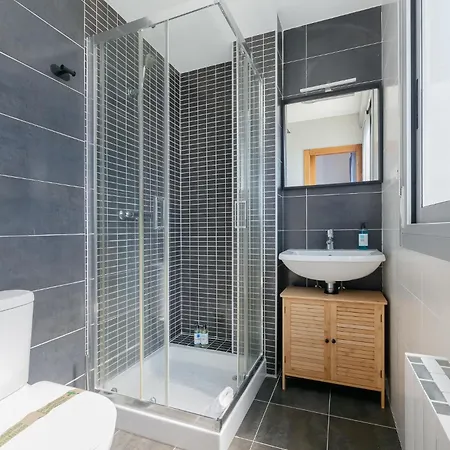 Con Parking Y Vistas Al Mar By *